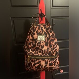 ✨Herschel Léopard BackPack Mini 6,5 L 🐆